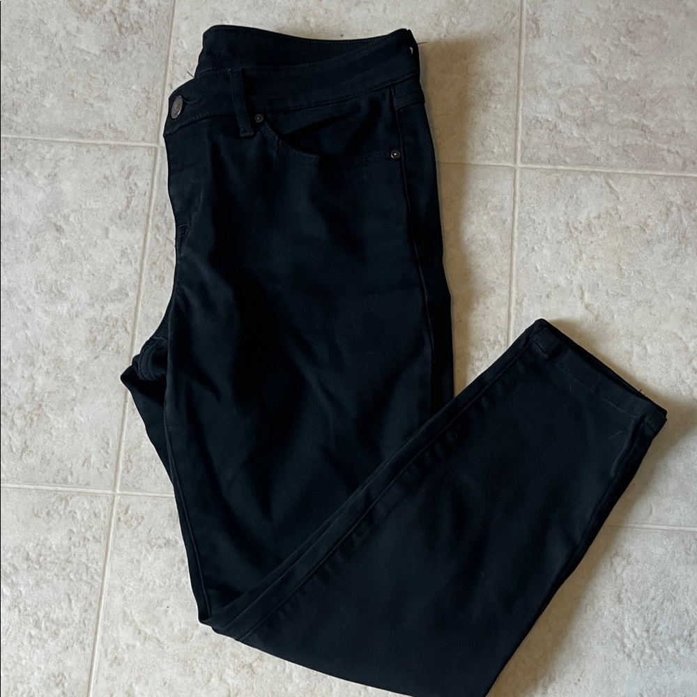 Bootlegger Curvy Crop Pants 29” waist 25” Length